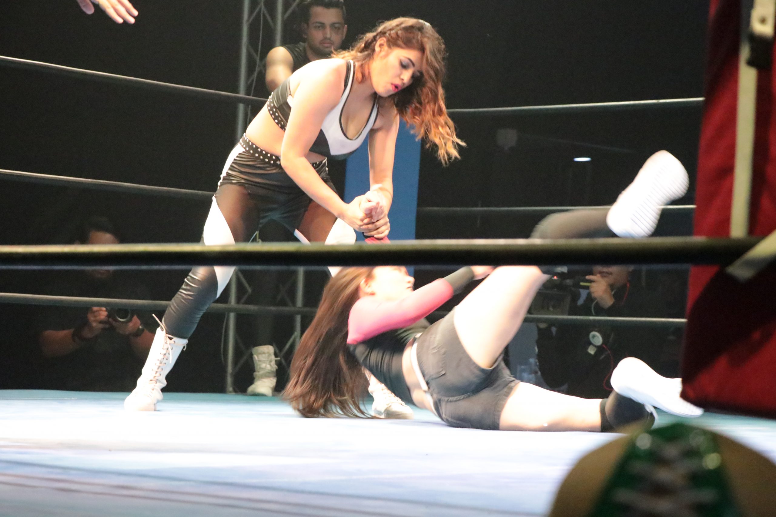 women amateur wrestling photos